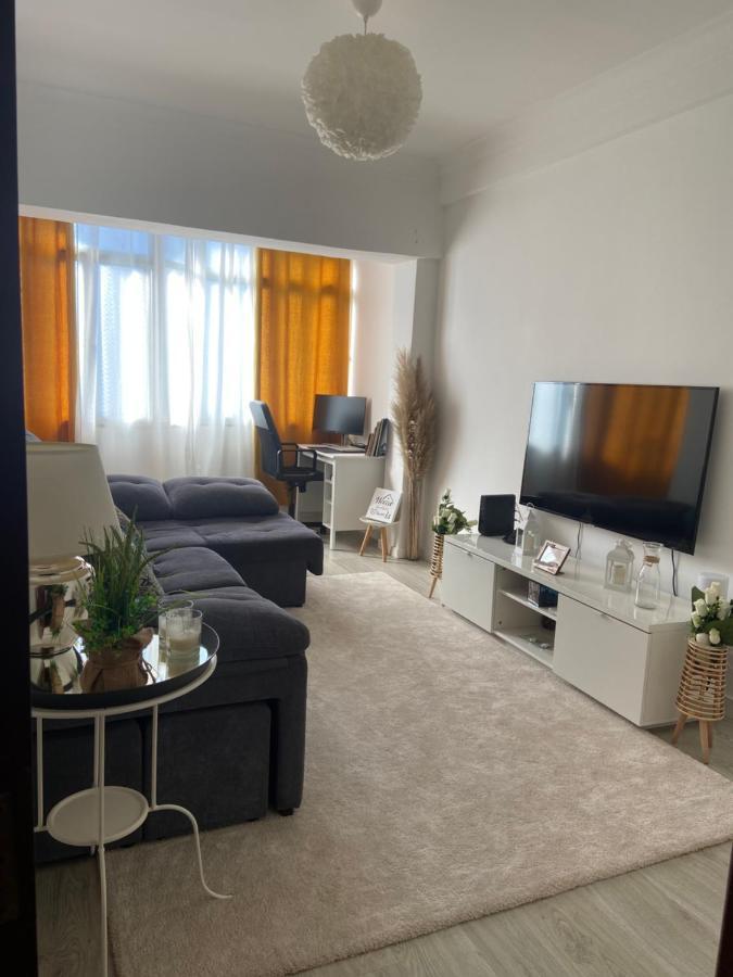An Elegant & Cozy Apartment Amadora Exterior photo